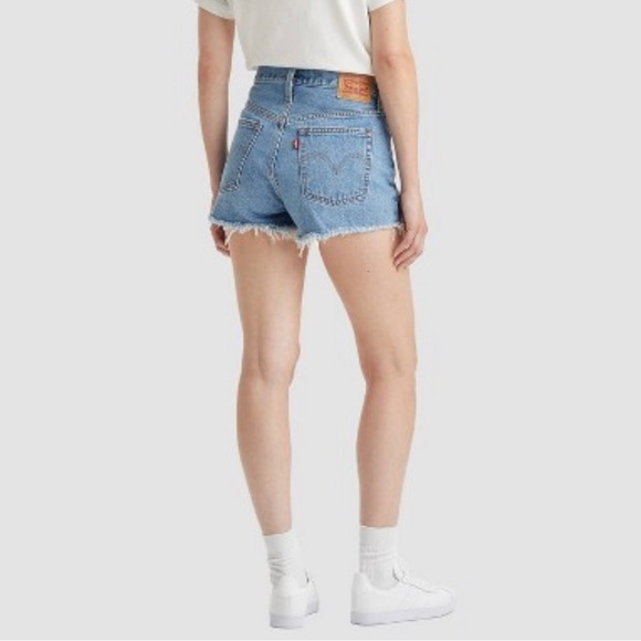 NWT Levi's® Women's 501 Original High-Rise Jean Shorts - Picture 2 of 2